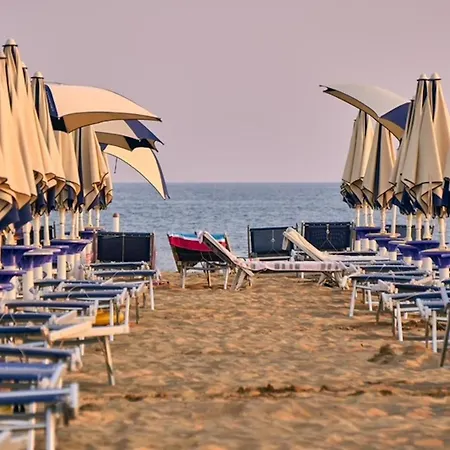 In For Five Guests * Bibione